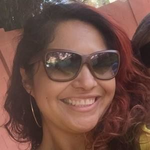 Meet your Posher, Yesi